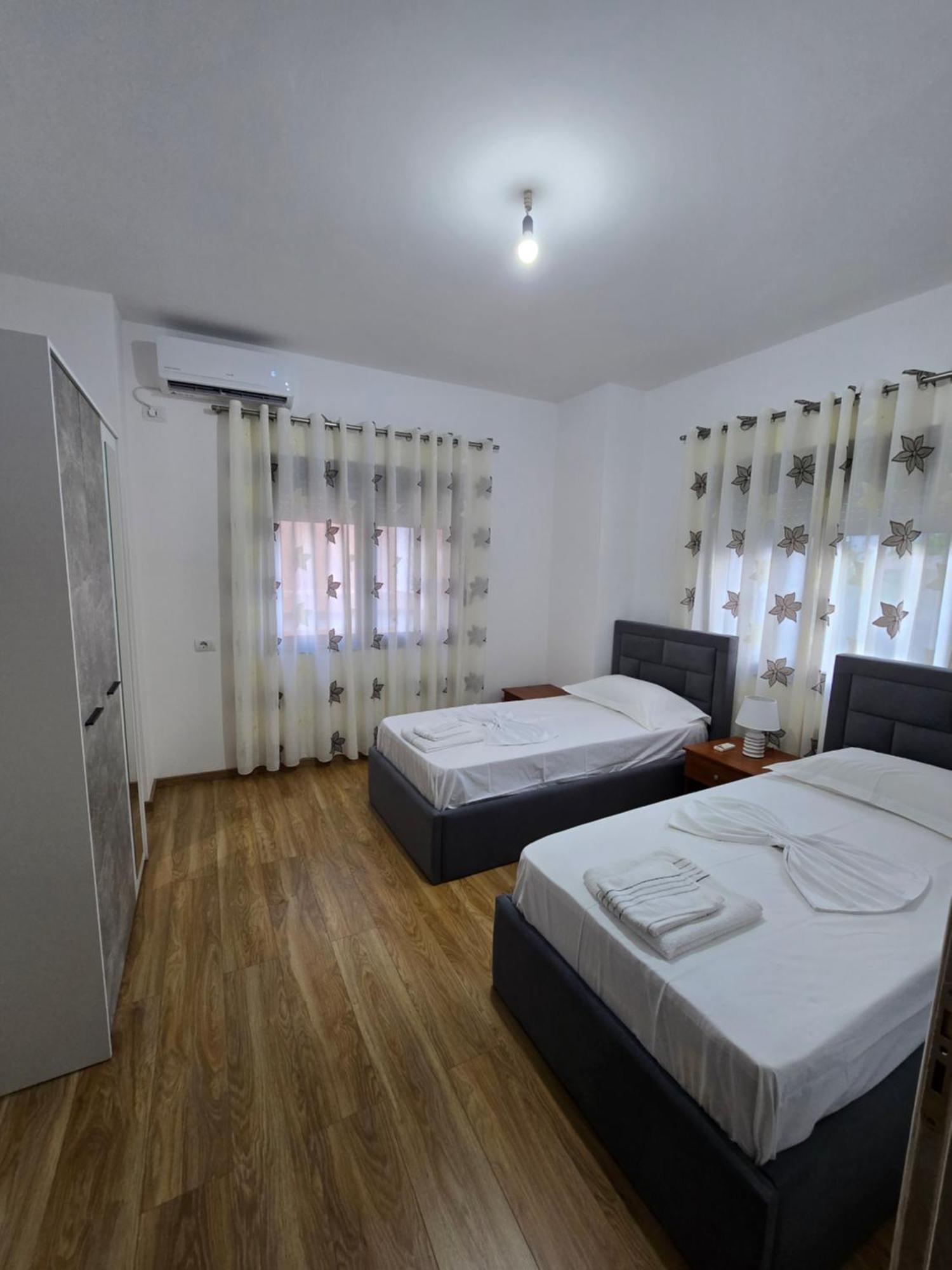 Brana Apartments Sarandë Exterior foto